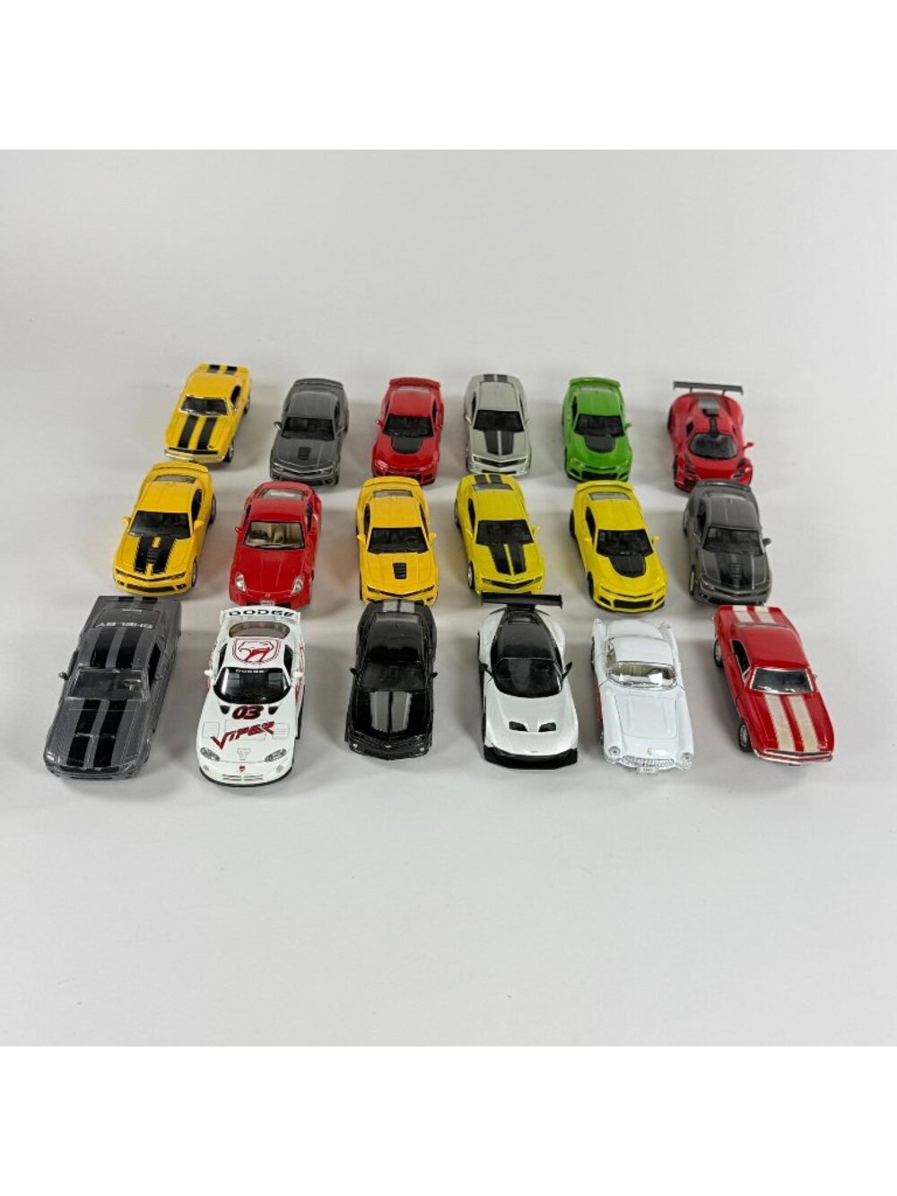 Kinsmart Lot of 18 Pull Back Diecast Cars 1:38 Camaros Mustang Corvette Mix